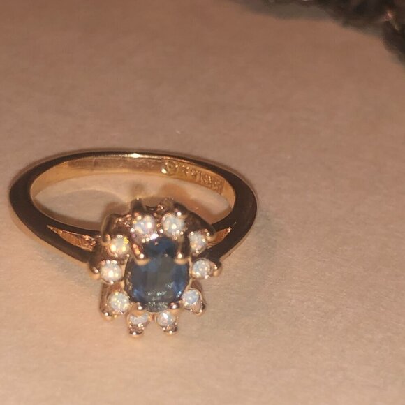 Flower Ring 18KT HGE - Picture 4 of 9